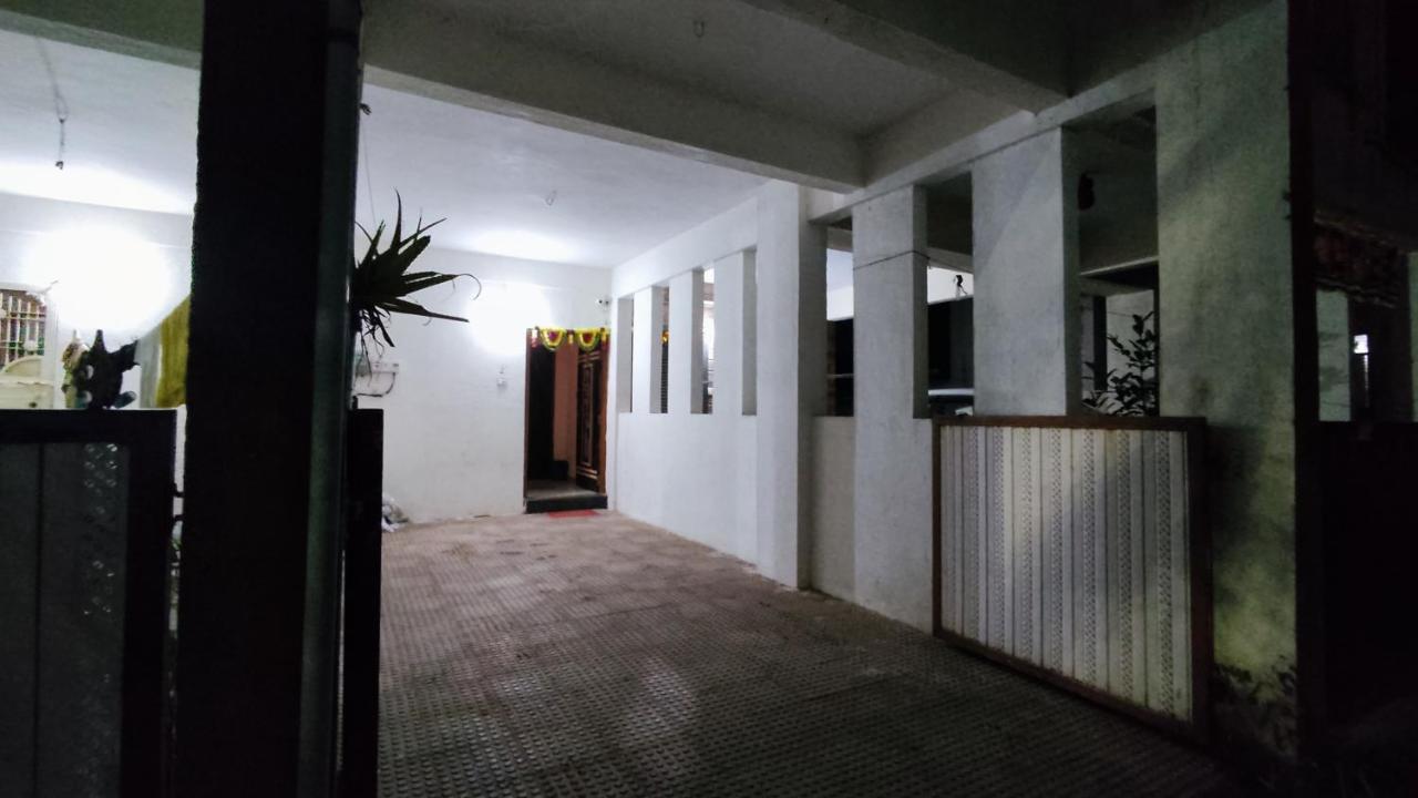 Ambient Home Stay, In Nashik Zewnętrze zdjęcie